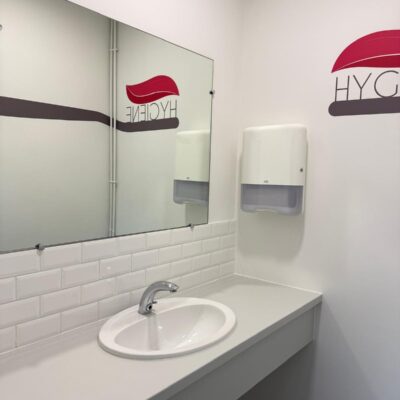 Lavabo pour le brossage des dents des patients
